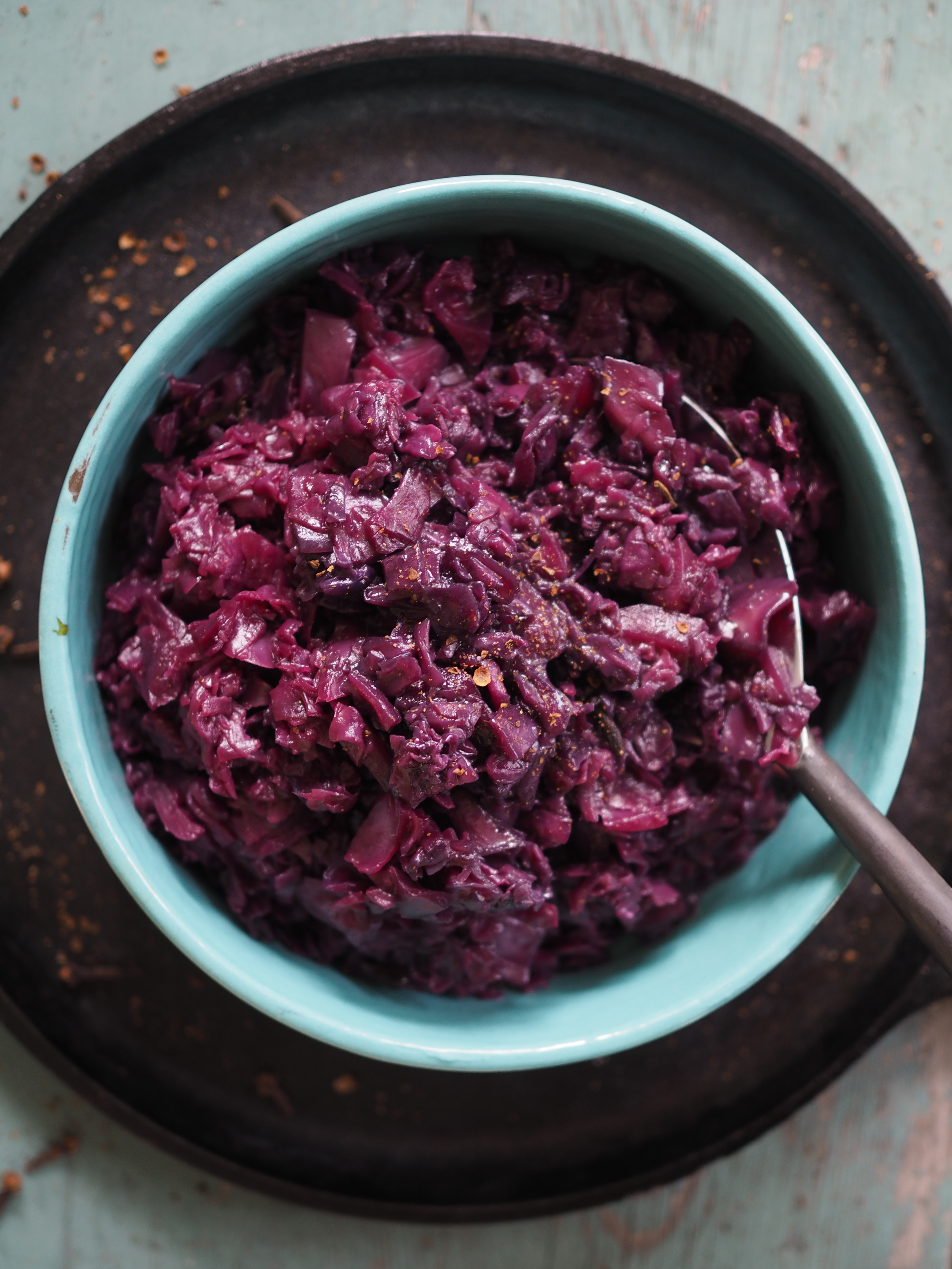 Sweet and Sour Braised Red Cabbage