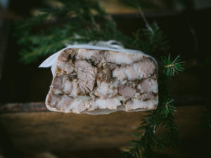 Julesylte (Norwegian Christmas Pressed Pork)