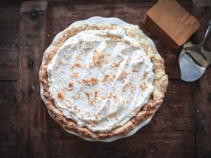 Brunost Cream Pie (brunostkrem-pai)