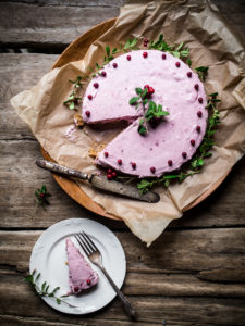 Whipped Lingonberry Cheesecake (Tyttebærfromasjkake)
