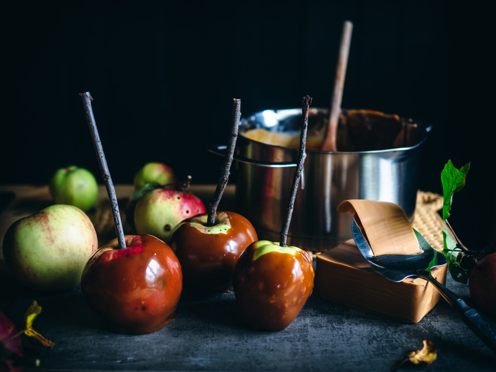 Brown Cheese Caramel Apples