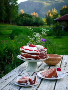 Fresh Strawberry and Cream Cake