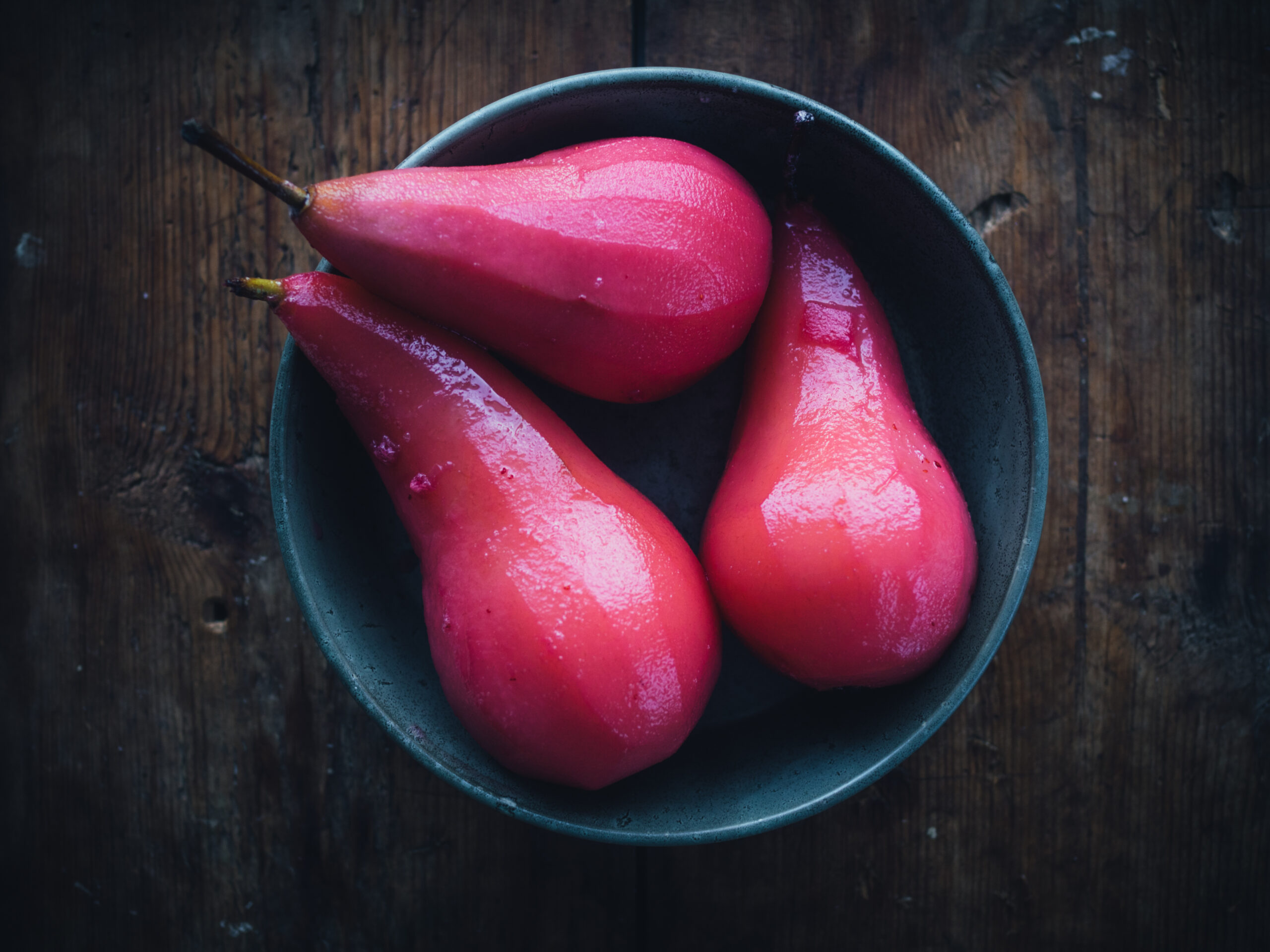 Lingonberry Poached Pears (tyttebærpære)