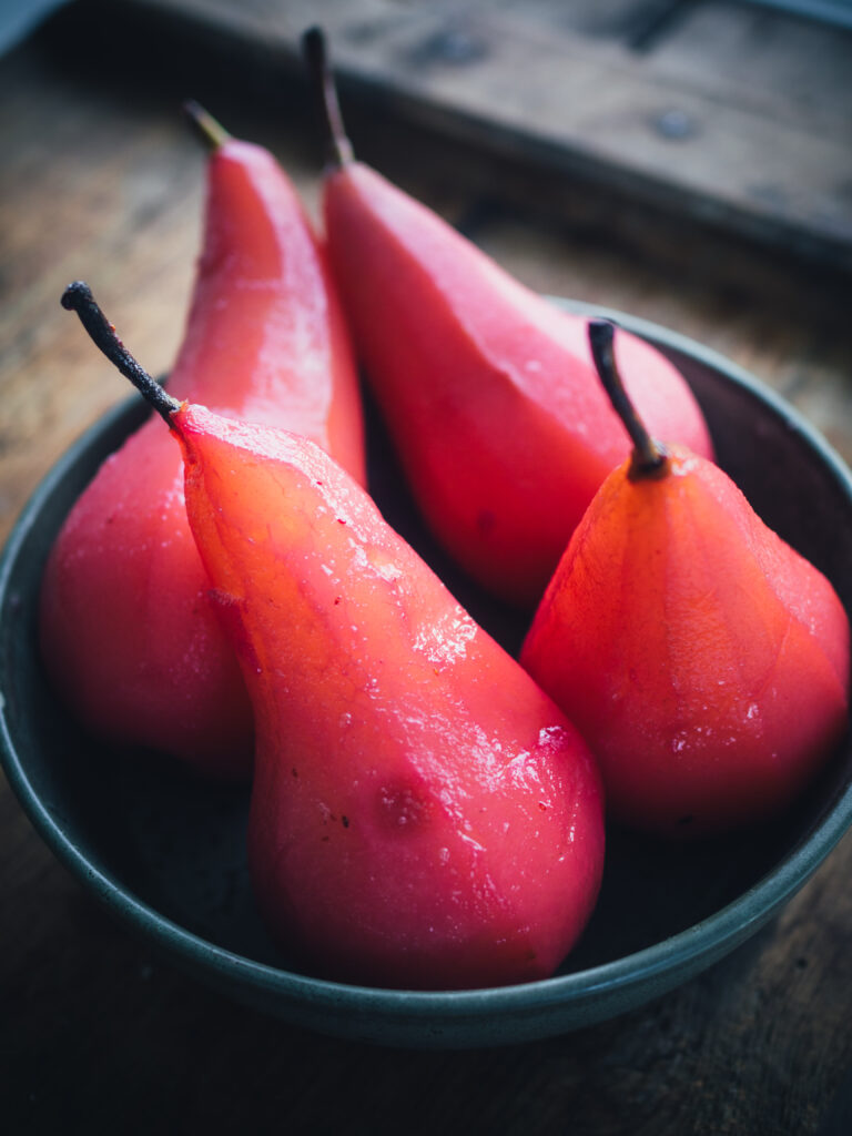 Lingonberry Poached Pears (tyttebærpære) 