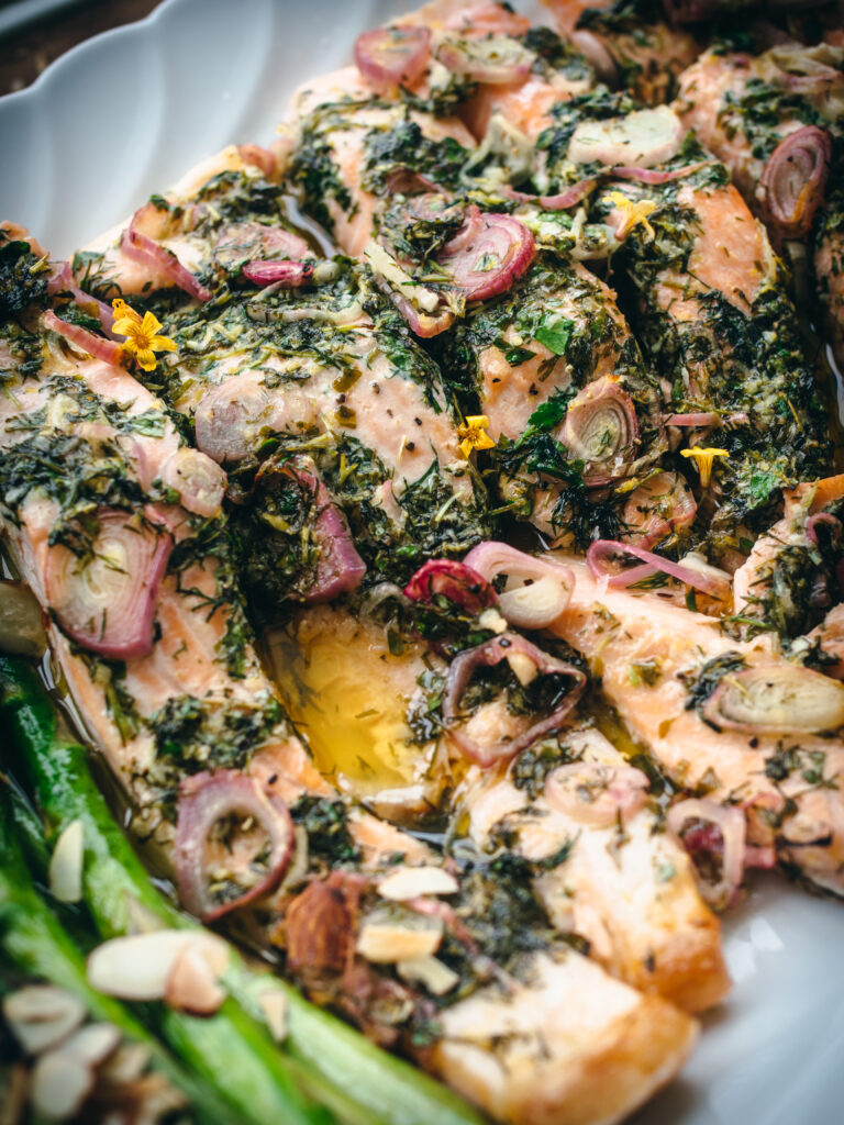 Buttery Herb and Shallot Salmon with Asparagus 