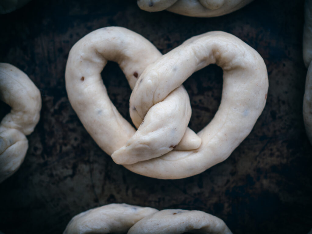 Norwegian Anise Pretzels (Aniskringler)