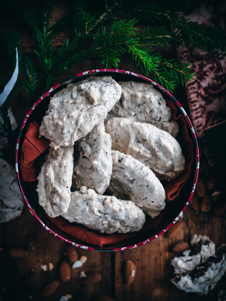 Meringue Cookies with Dark Chocolate and Almonds (Vepsebol)